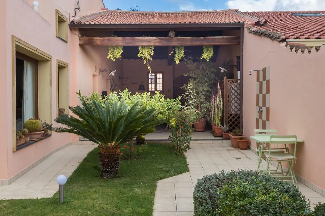 Villa Casa Di Giulietta Cabras Italia